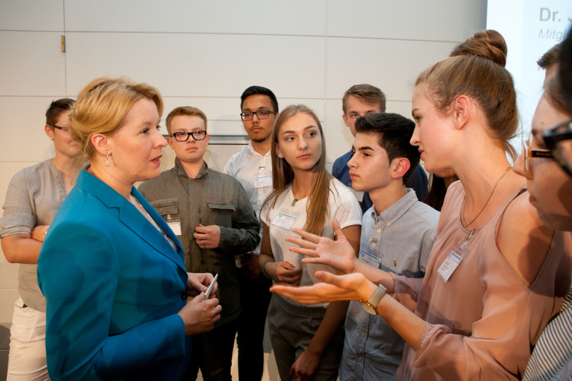 Tagung: Das JugendExpertenTeam im Gespräch mit der Ministerin Dr. Franziska Giffey