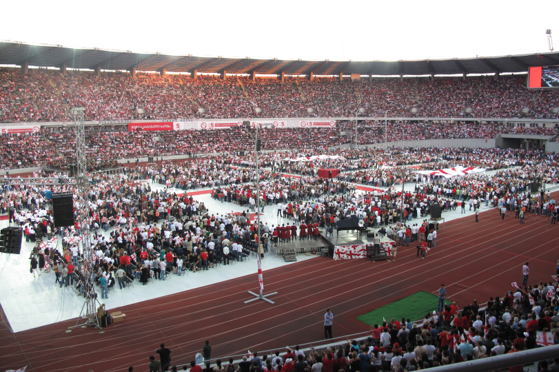 Letzte Wahlkampfveranstaltung der "Vereinten Nationalen Bewegung" in einem Sportstadion